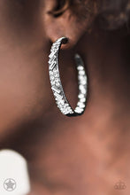 Load image into Gallery viewer, "Paparazzi" GLITZY By Association - Gunmetal Earring
